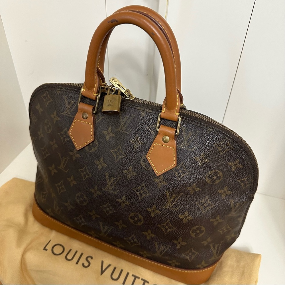 🌹Sold Authentic Louis Vuitton Alma Bag - Picture 5 of 17